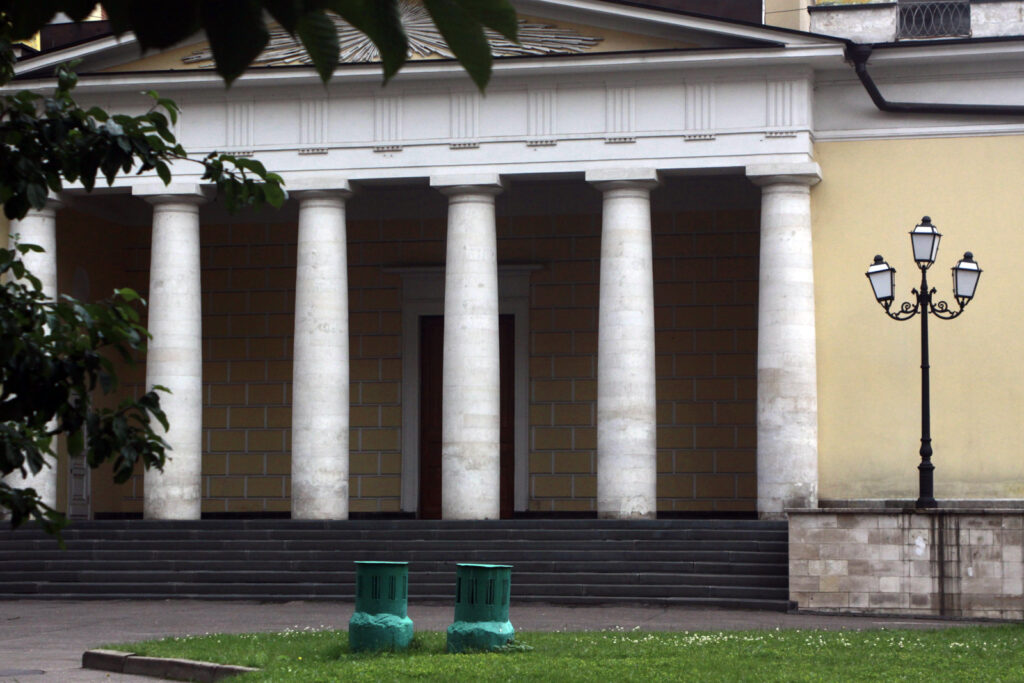 Римско-католическая церковь Святого Людовика в Москве